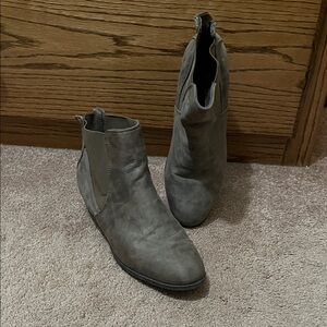 Chinese Laundry Chelsea Boot